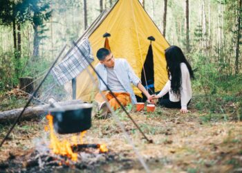 Camping Hacks (depositphotos.com)