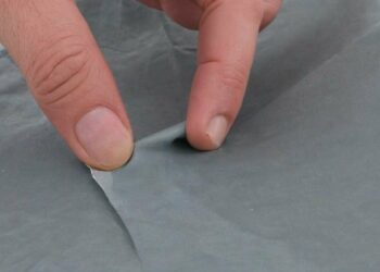 Zeltstoff am Zelt kleben (NF)