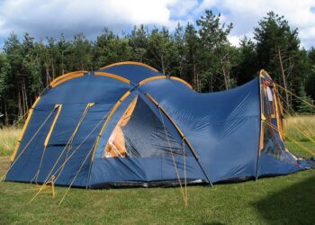 8 Personen Zelt (depositphotos.com)