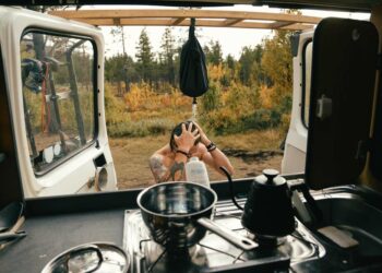 Campingdusche (depositphotos.com)